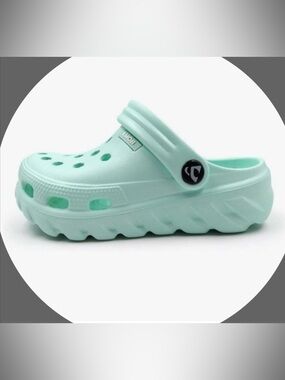 Croc-like Amoji brand Mint Green Comfort Clog Mule